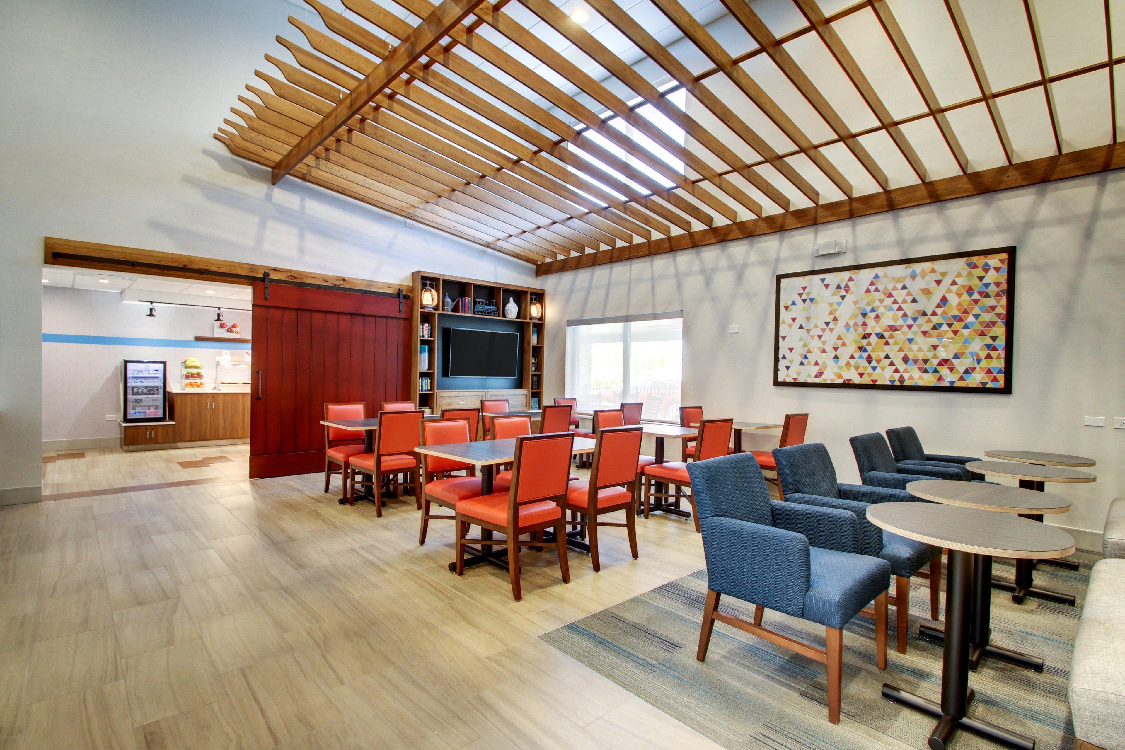 Holiday Inn Express & Suites Aurora - Naperville By Ihg Luaran gambar